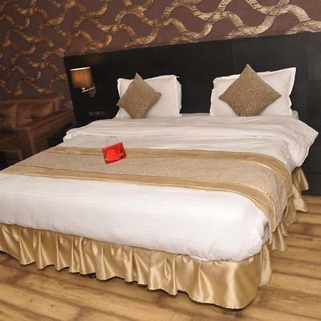 Hotel Gulmarg Regency Шимла Экстерьер фото